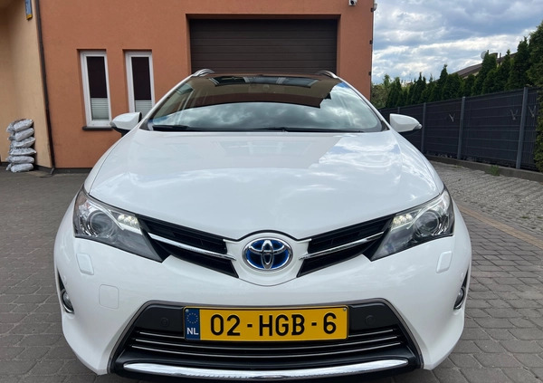 Toyota Auris cena 46500 przebieg: 218000, rok produkcji 2013 z Jedwabne małe 466